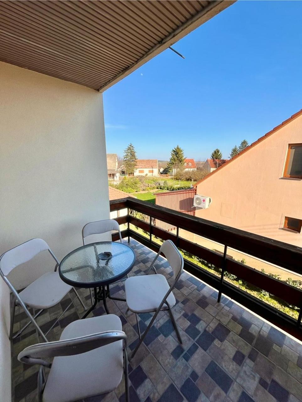 Borbaratok Vendeghaz Hotel Villány Buitenkant foto