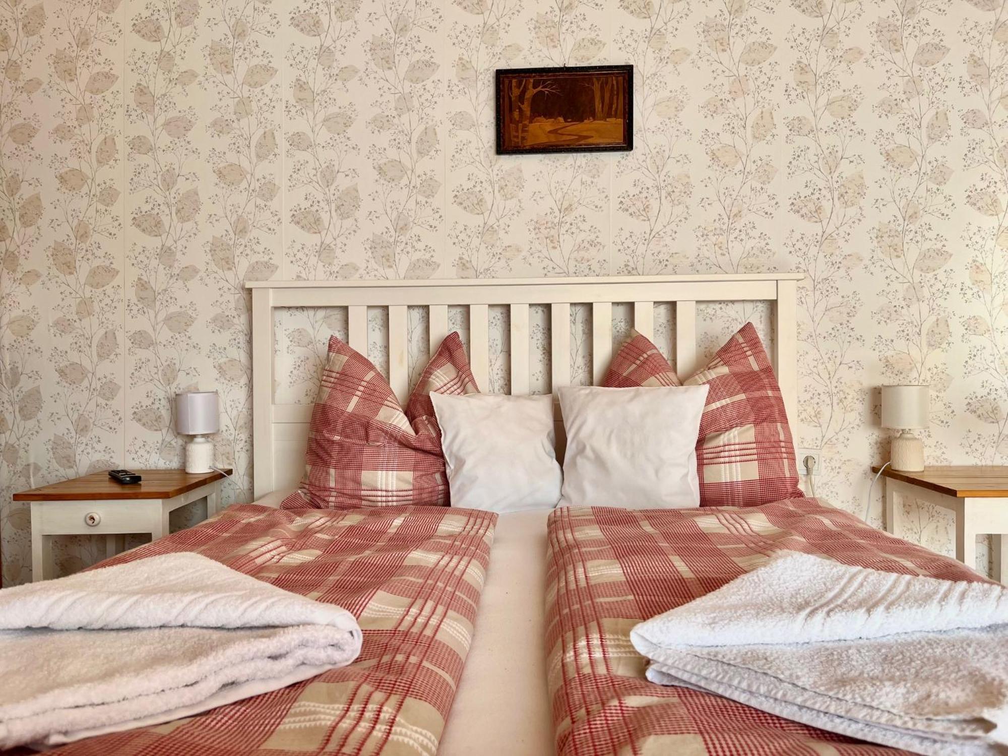 Borbaratok Vendeghaz Hotel Villány Buitenkant foto
