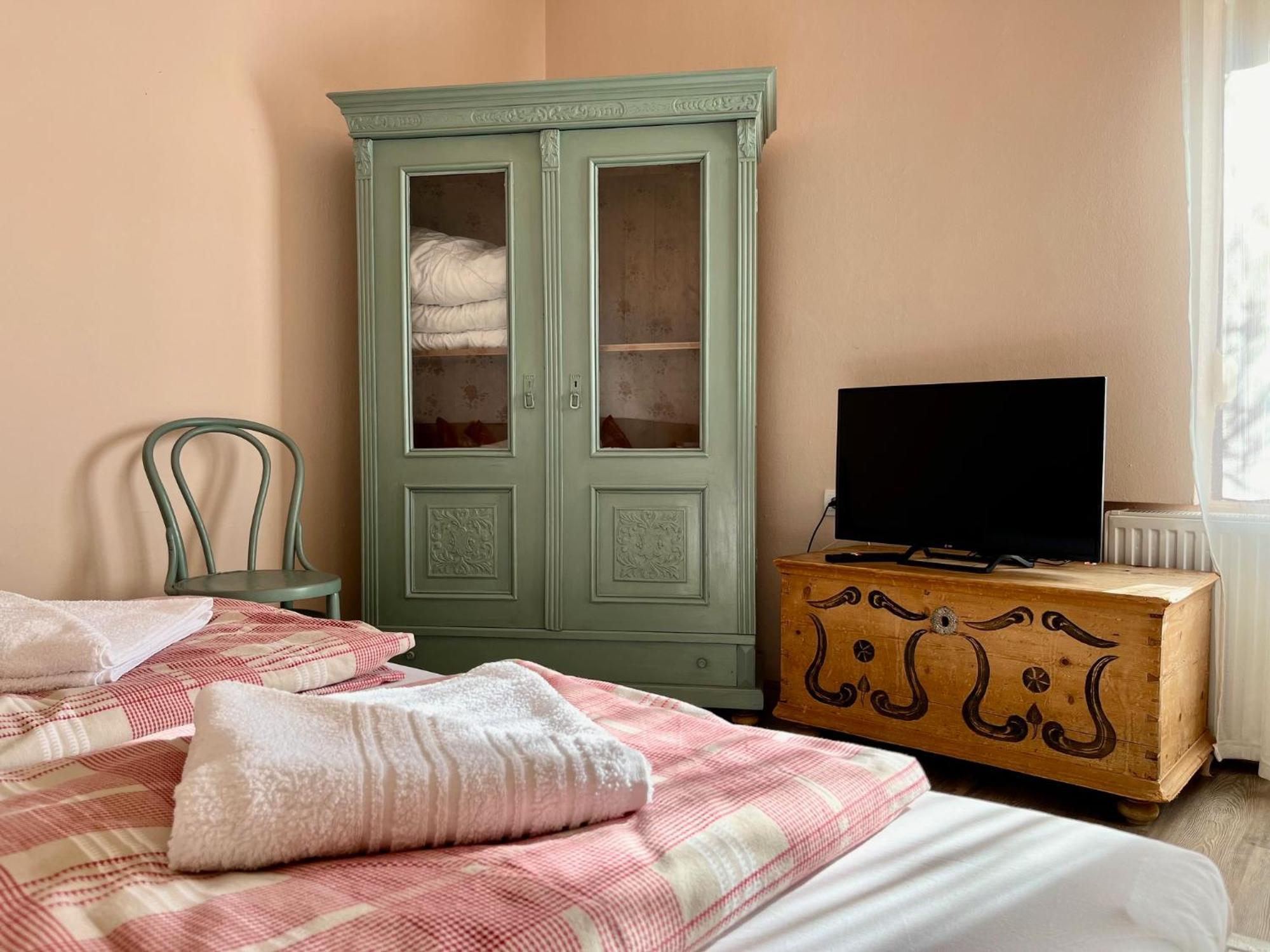 Borbaratok Vendeghaz Hotel Villány Buitenkant foto
