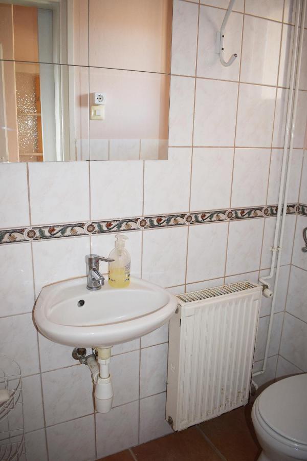 Borbaratok Vendeghaz Hotel Villány Buitenkant foto