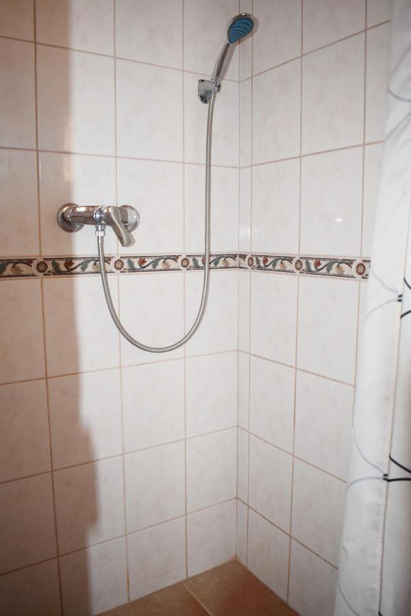 Borbaratok Vendeghaz Hotel Villány Buitenkant foto
